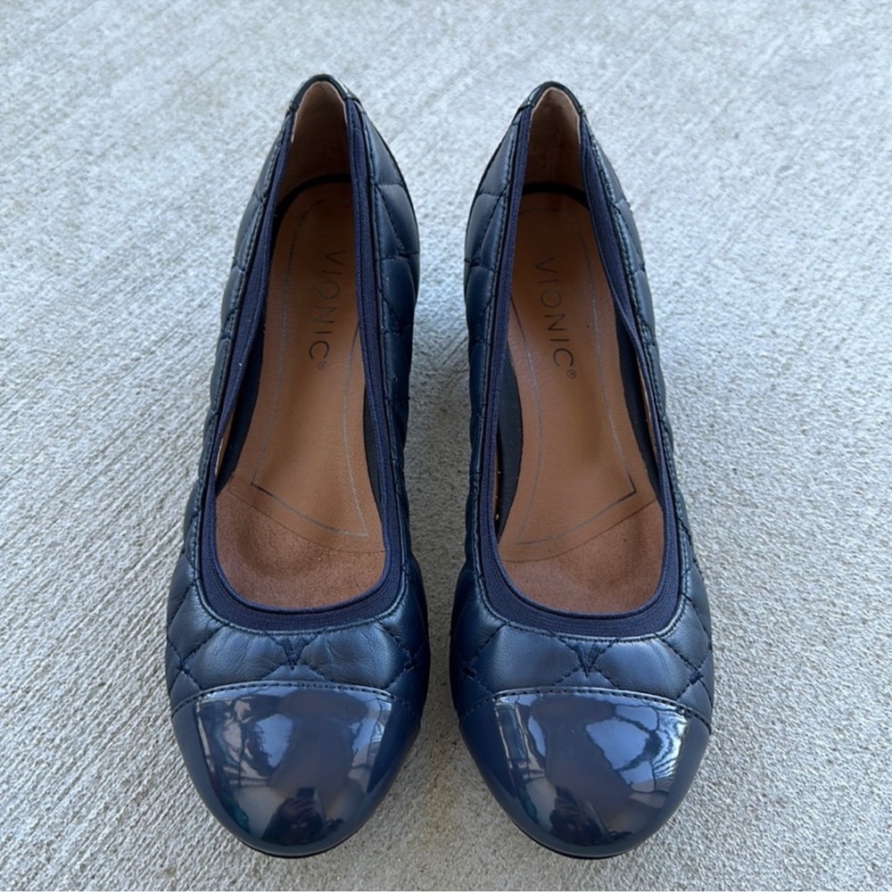 Vionic Olympia Ruby Navy quilted leather patent cap toe block heels